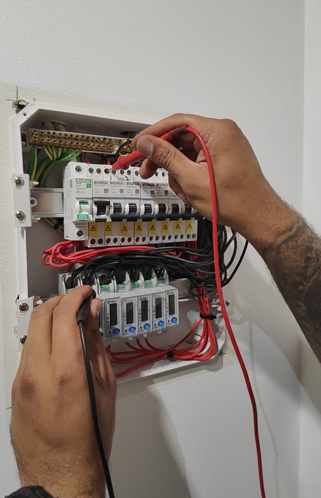 24/7 ELECTRICAL AND AIRCONDITIONING SOLUTIONS PTY LTD