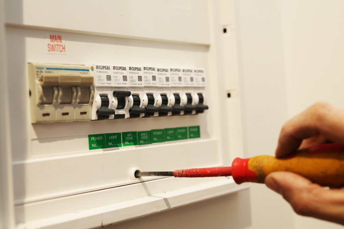 Andy The Electrician