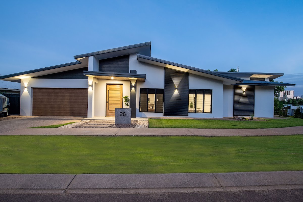 Captiv8 Homes