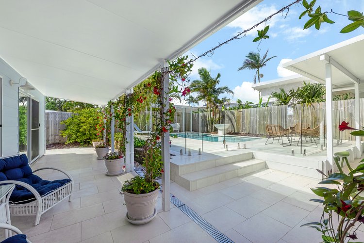 Earth Design Landscaping & Construction