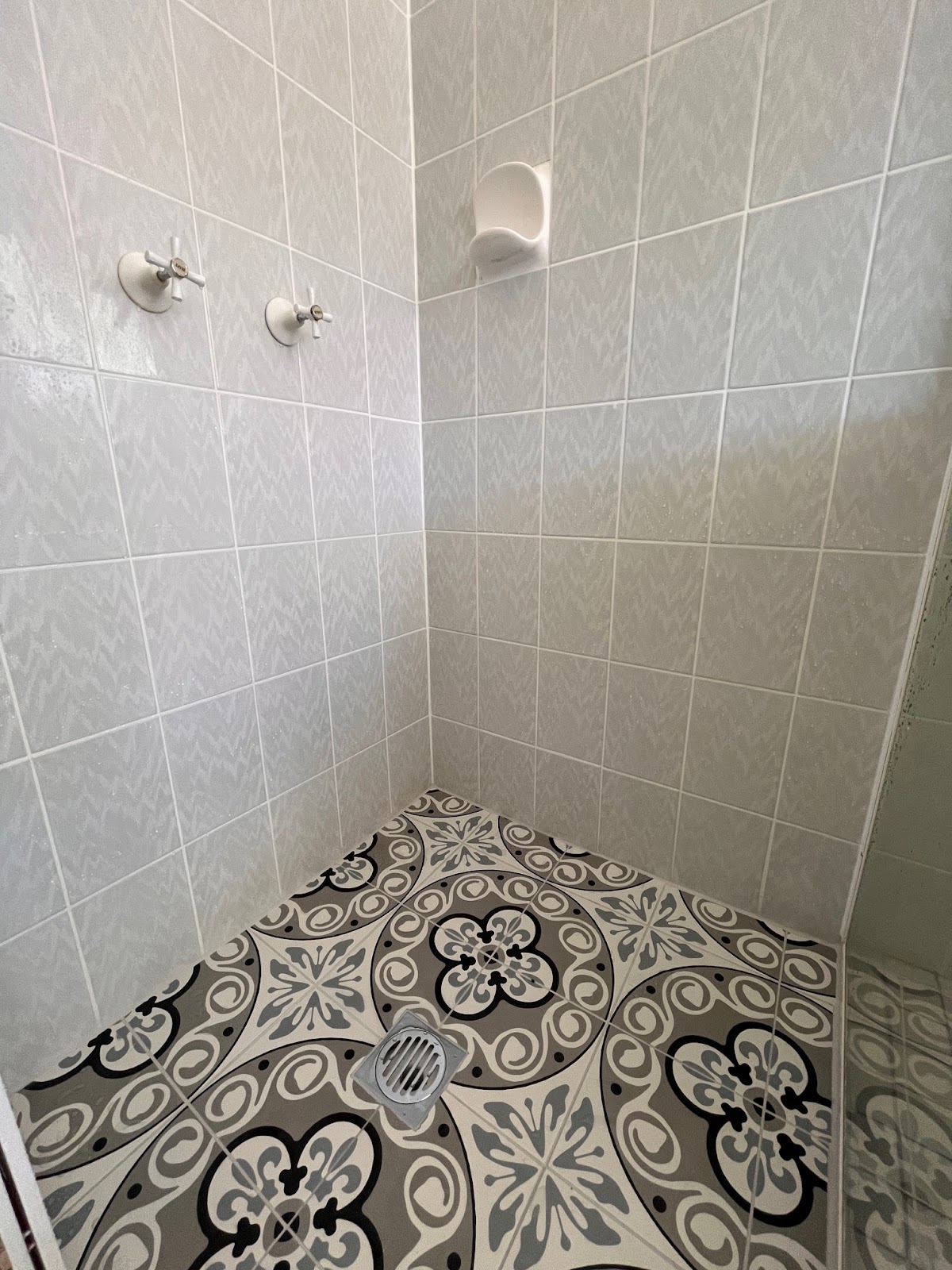 EZ Shower Repair and Tiling