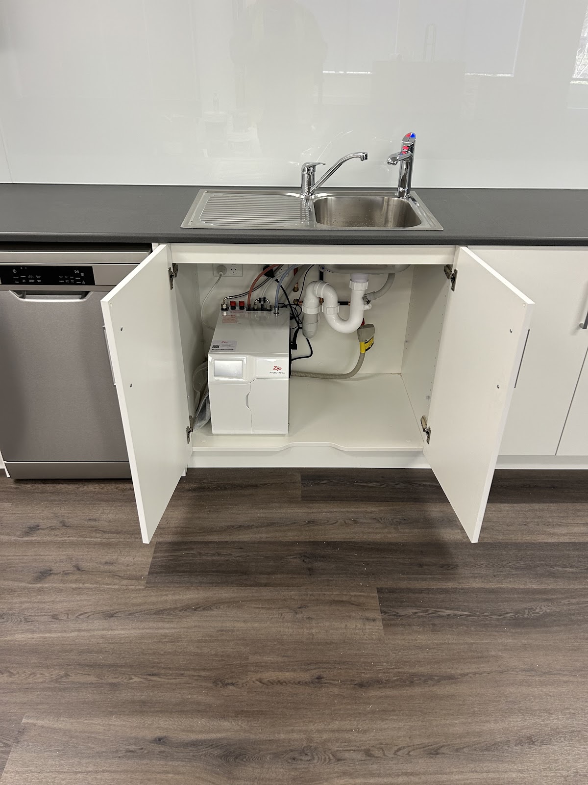 Flow-Rite Plumbing Co P/L