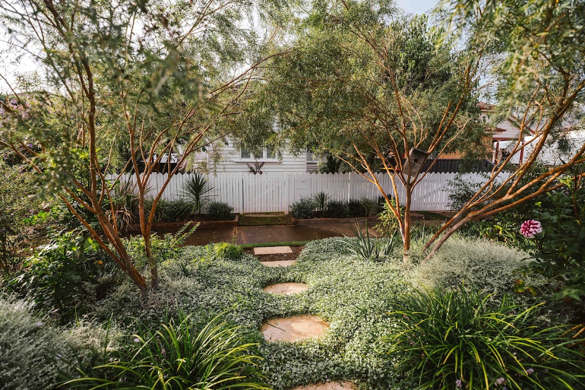 Fluro Gardens