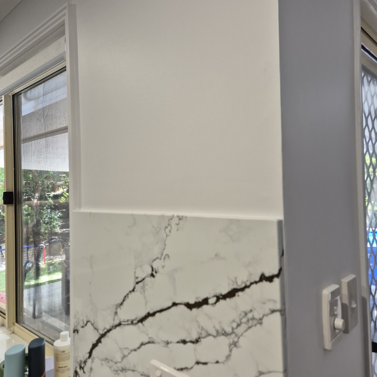 HK PAINTING AND DECORATING