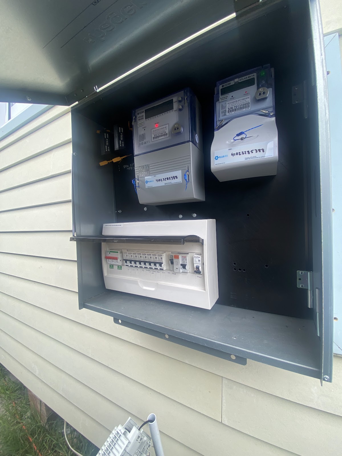 Holdtech Electrics