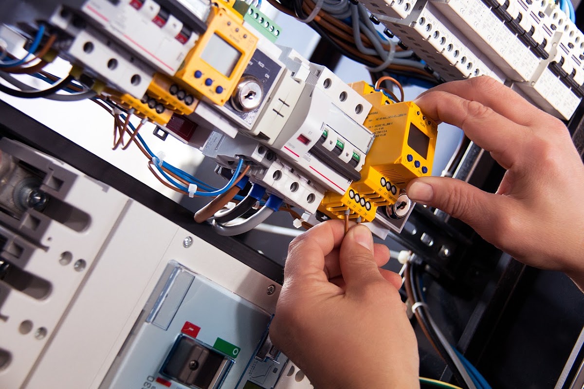 Mine Pro West Electrical Contracting