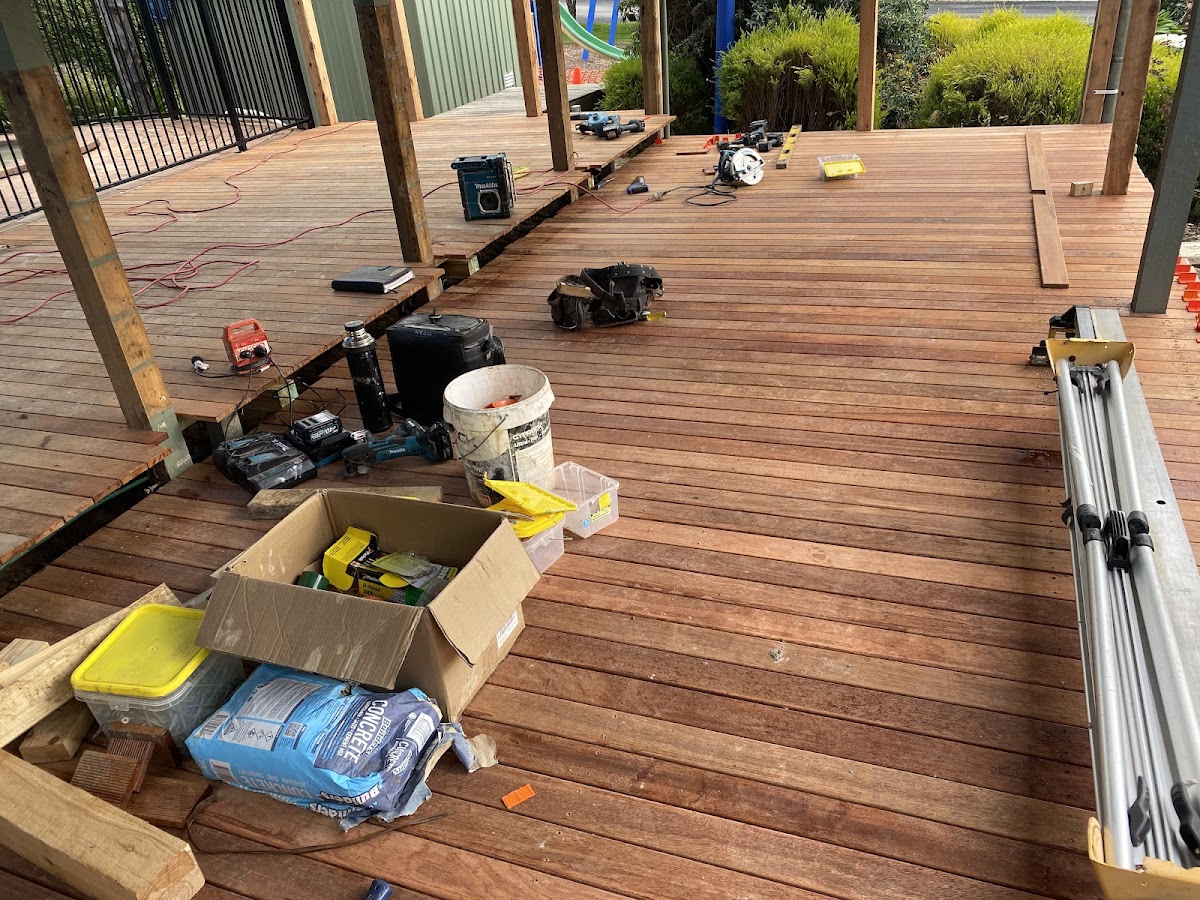 Ranges carpentry &fencing