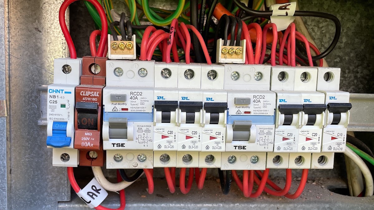 Urgent electrician, York electrical ( Electrician , Sparky )