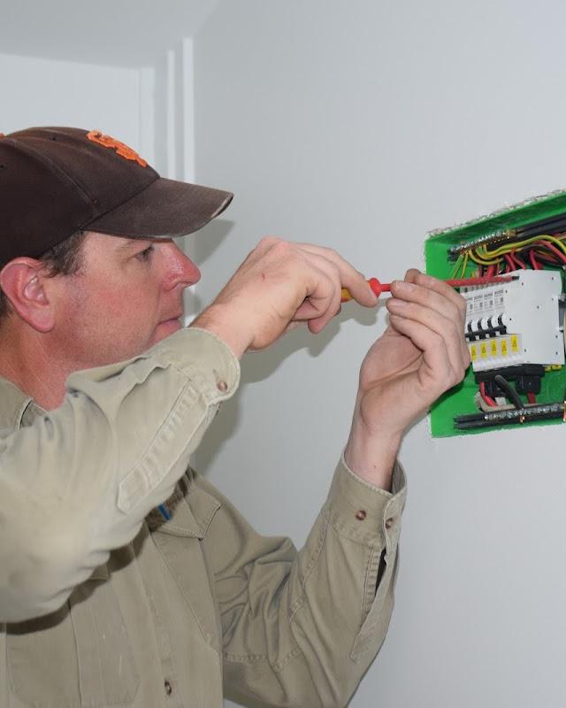Andrew Friend Electrical P/L REC 16611