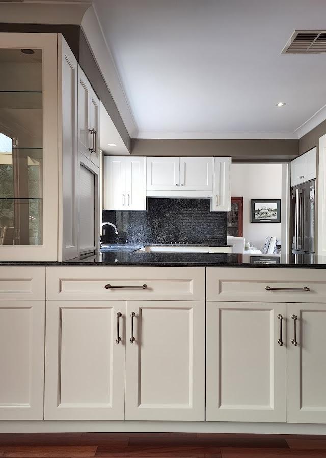 Artistic Decor. NSW - Expert Kitchen Spray Painting & Resurfacing in Sydney