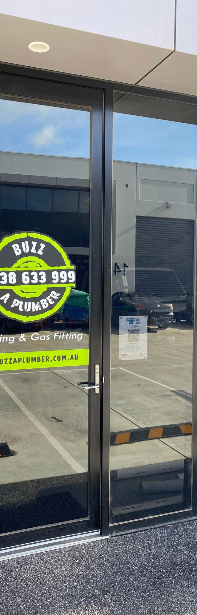Buzz a Plumber