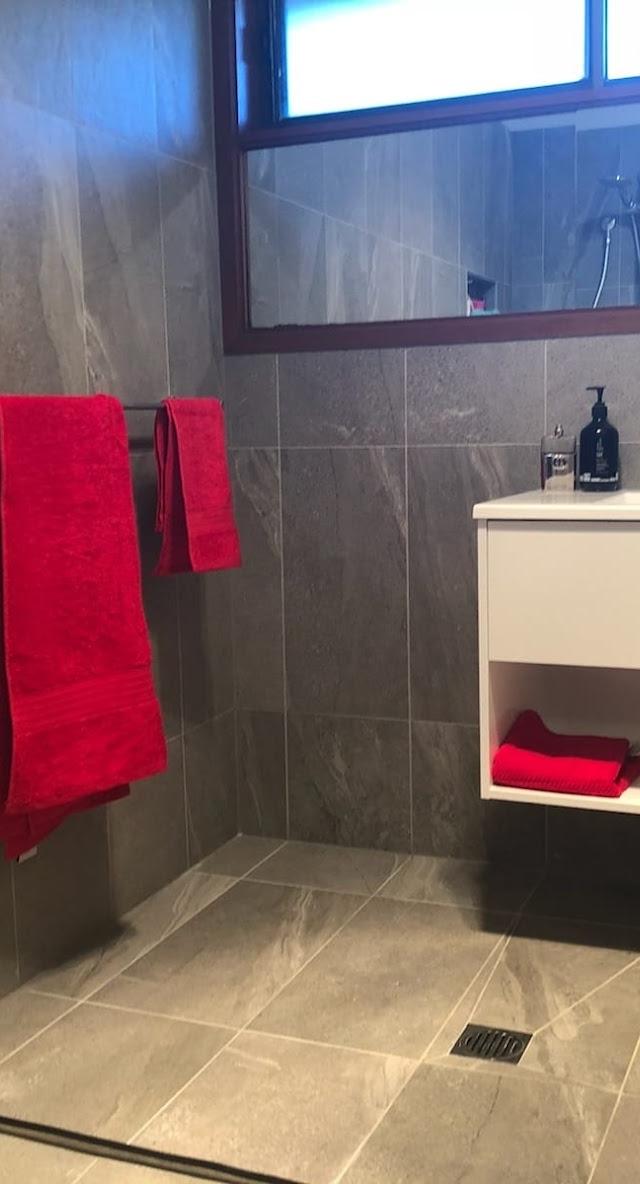 Dale Cleghorn Wall and Floor Tiler