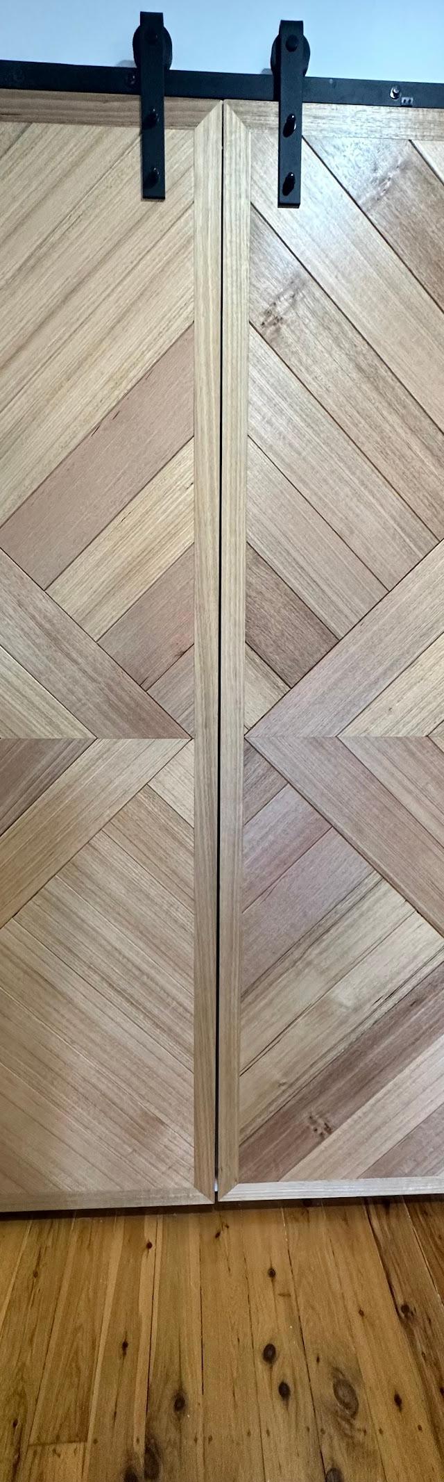 Damien's Carpentry (license 469387C) https://www.instagram.com/oldcarboncustom?igsh=dHlnM2l5NHk5MDkx&utm_source=qr