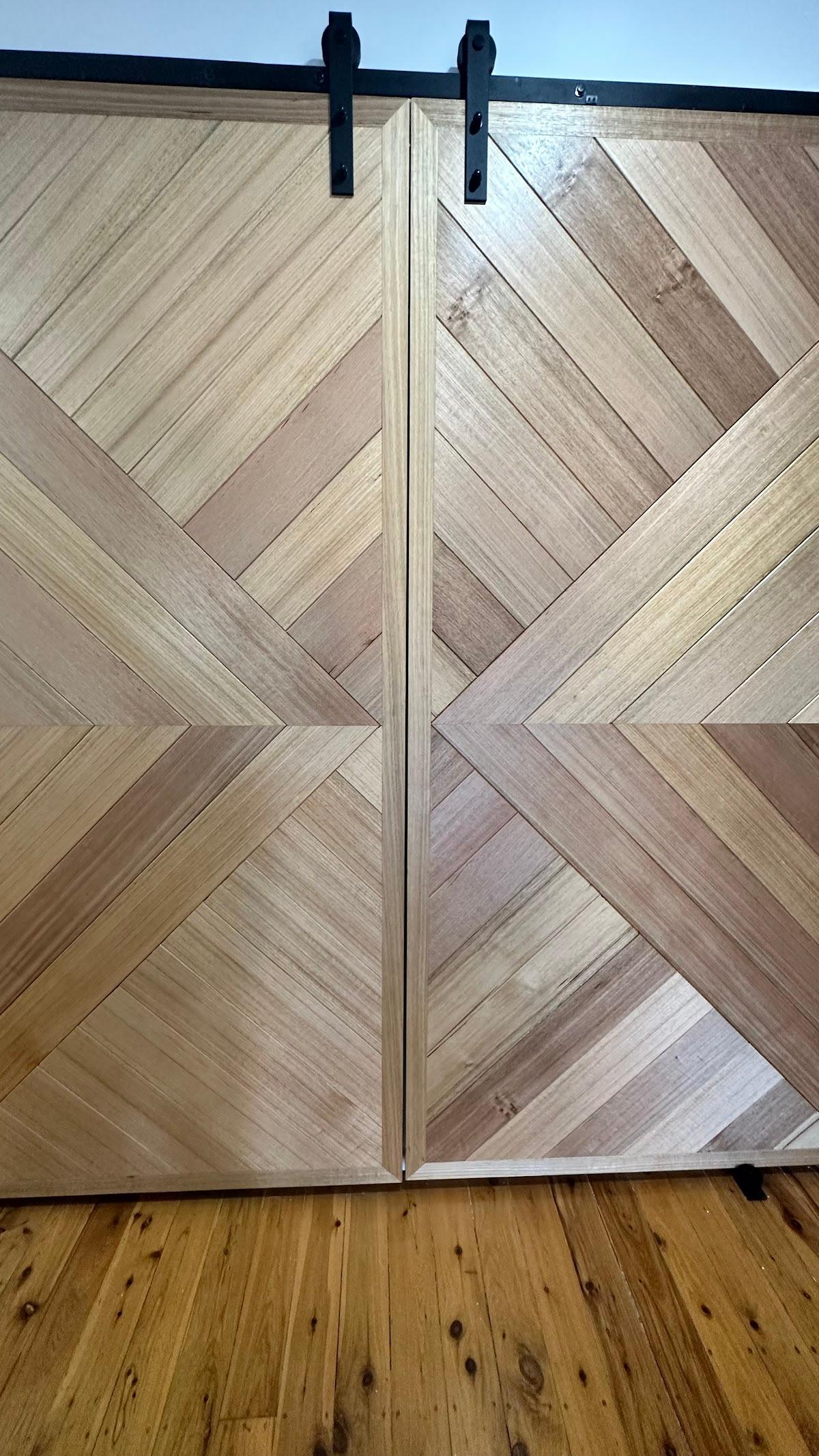 Damien's Carpentry (license 469387C) https://www.instagram.com/oldcarboncustom?igsh=dHlnM2l5NHk5MDkx&utm_source=qr
