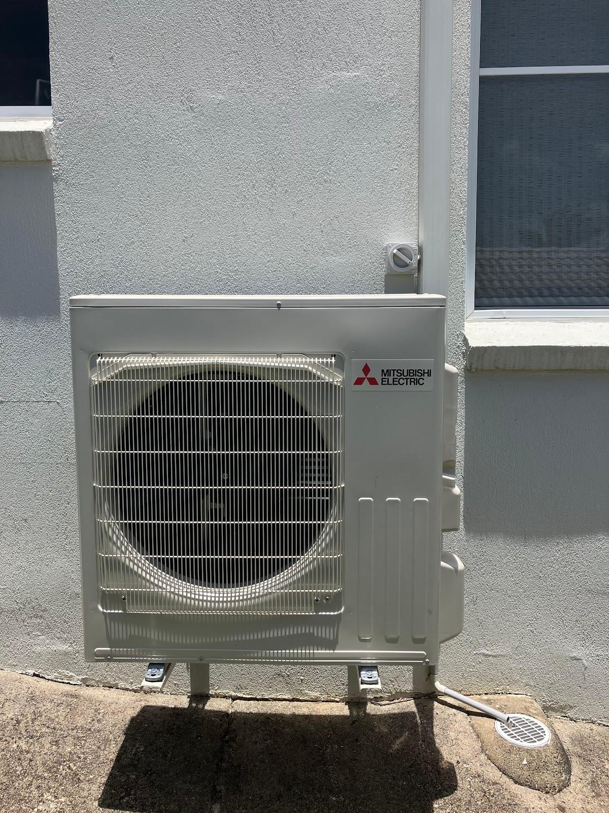 DeluxElectrical