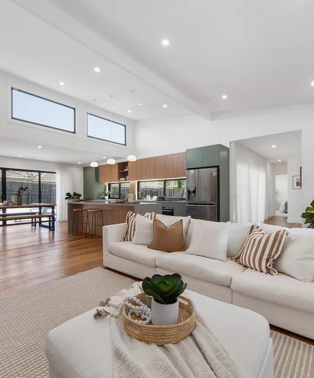 Distinction Painting and Decorating
