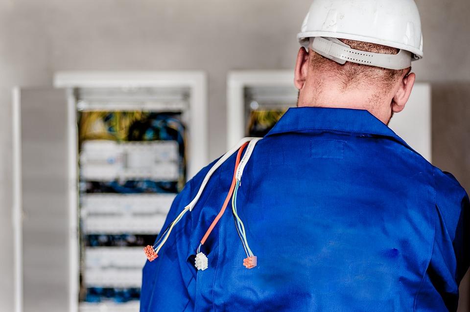 Electrician To The Rescue