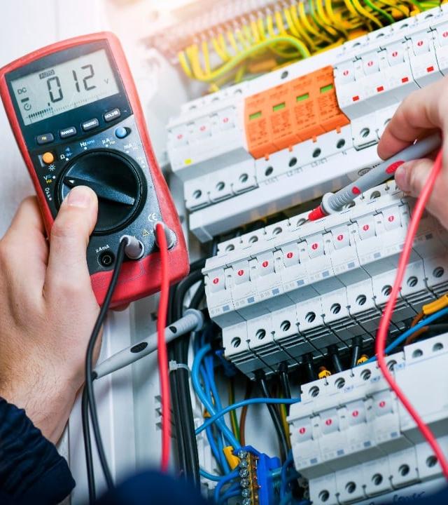 Expert Electrician Services