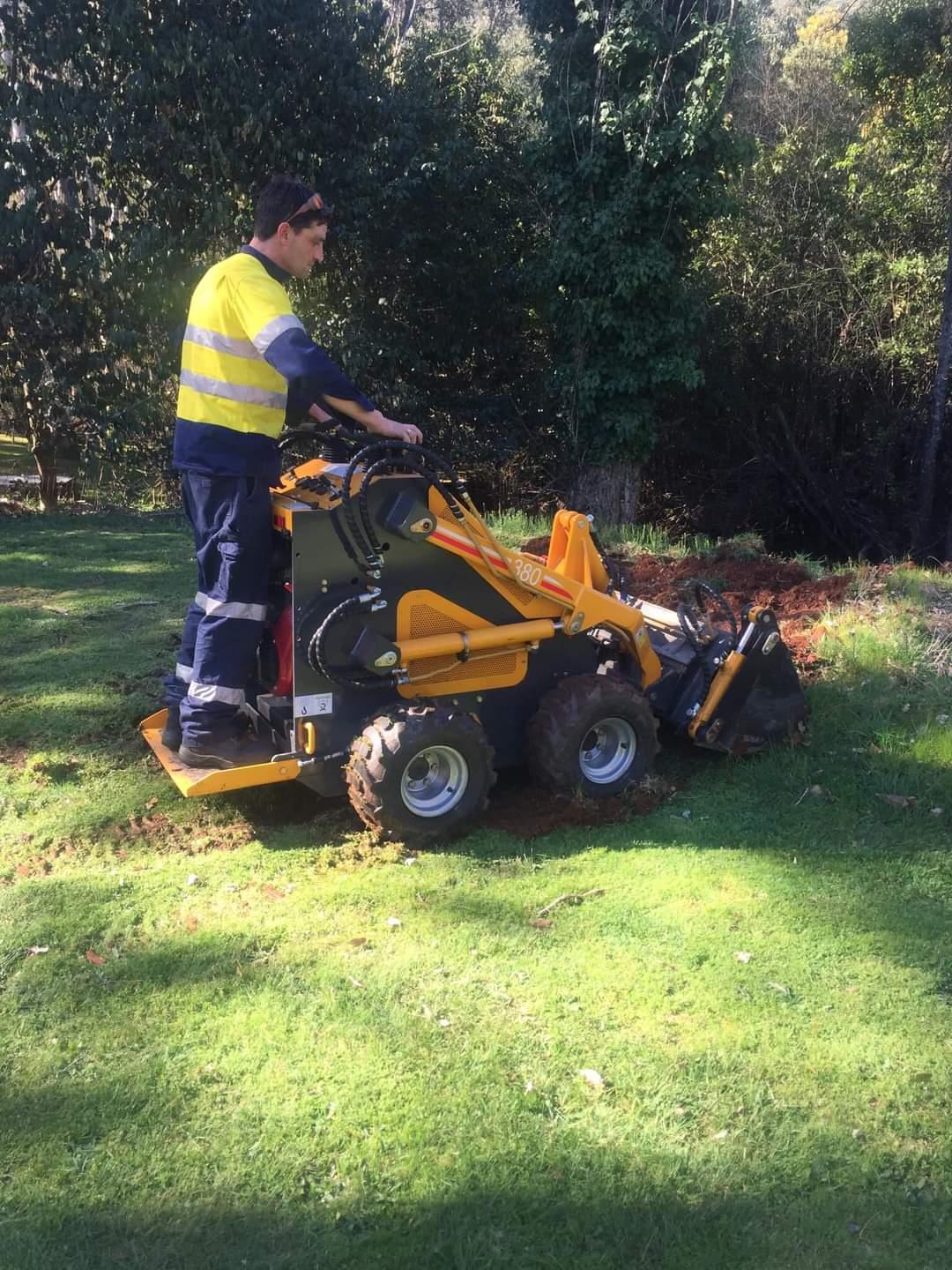 FIRSTCHOICE Lawns & landscaping solutions
