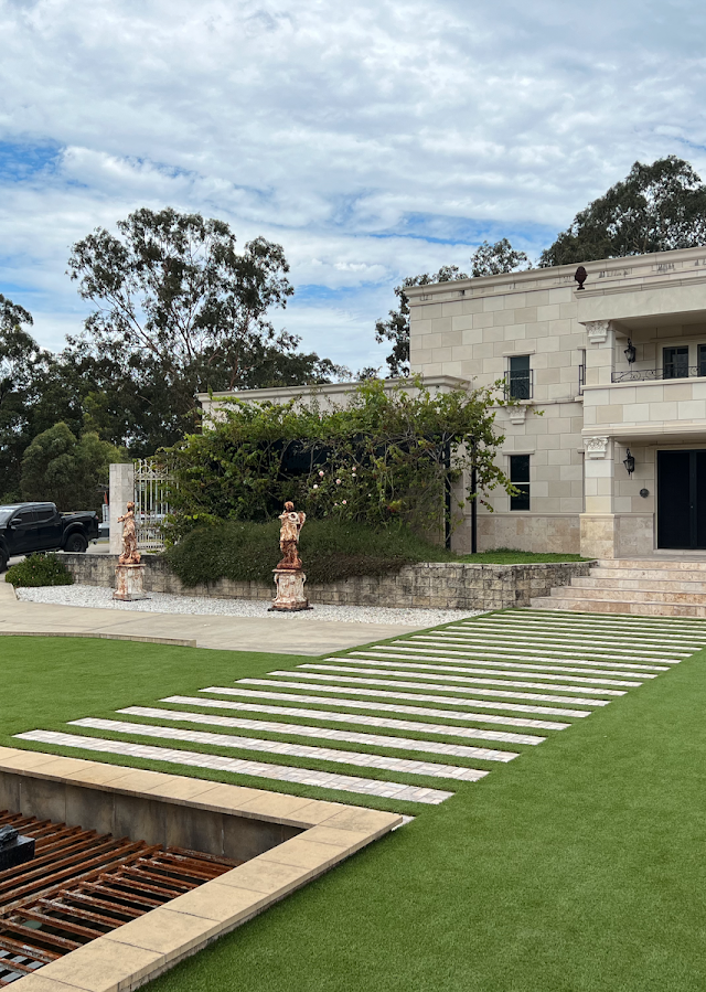 Landscape In Shape - Artificial Grass