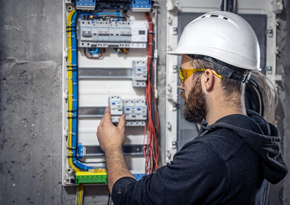 Rooz Electrical