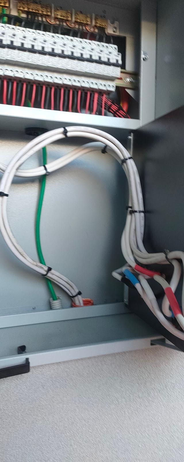 Rundle electrical