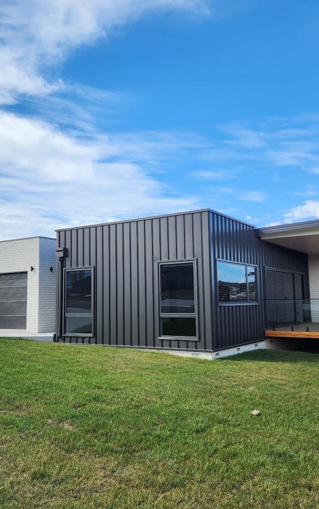 Select Roofing & Guttering