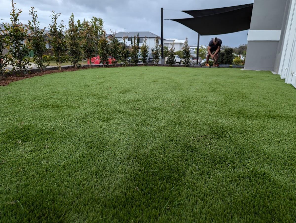 Shoreline synthetic turf