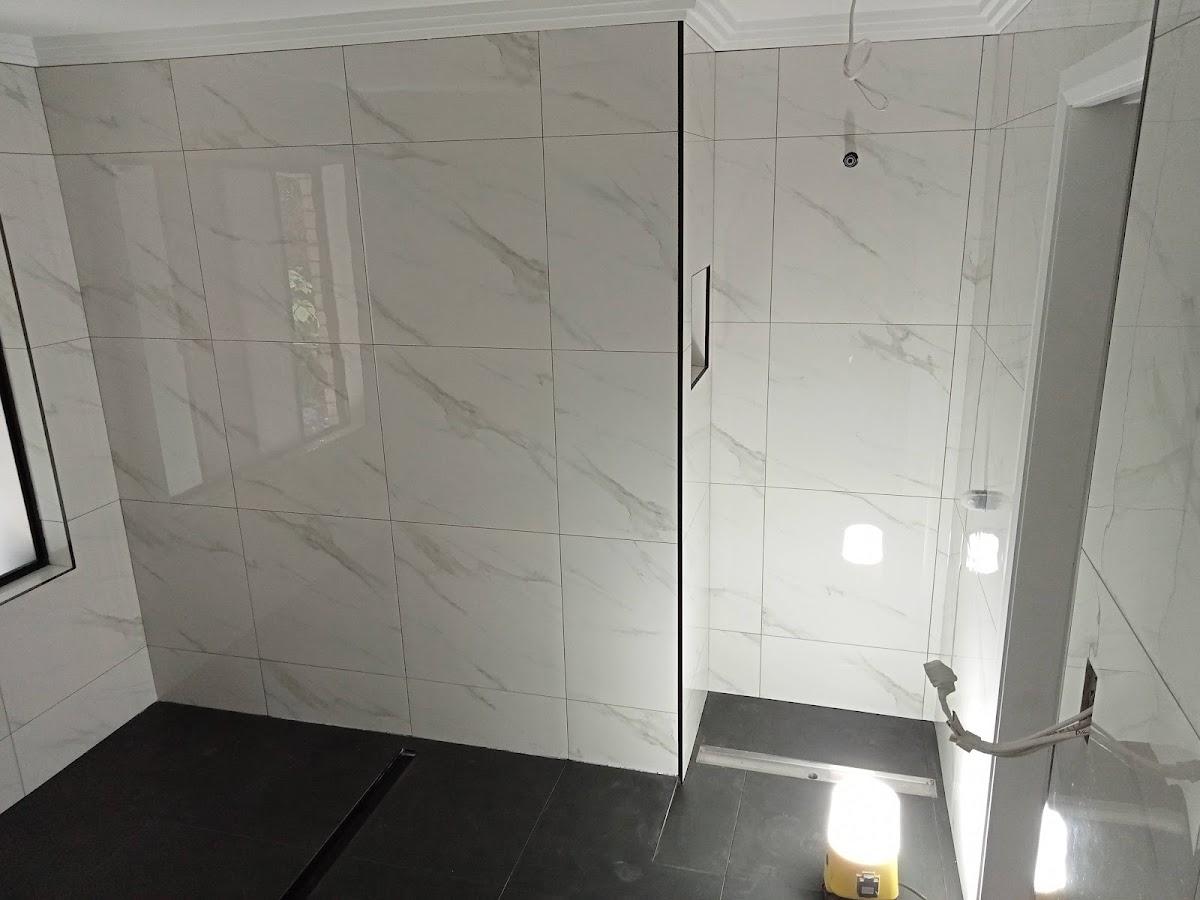 Straight Flush Tiling