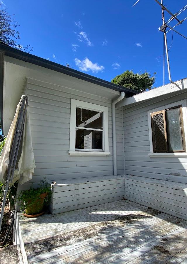 Summerland Continuous Guttering
