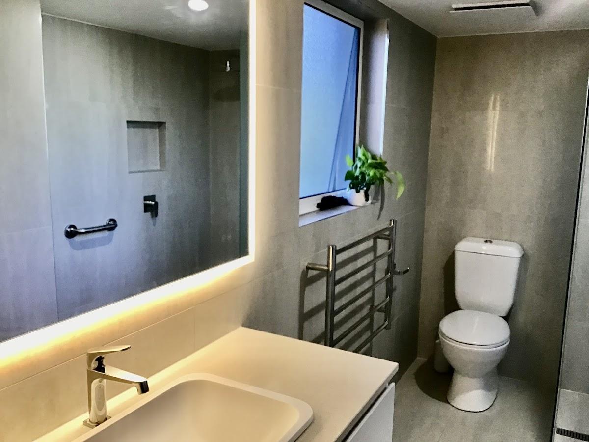 Sunshine Tiling and Design