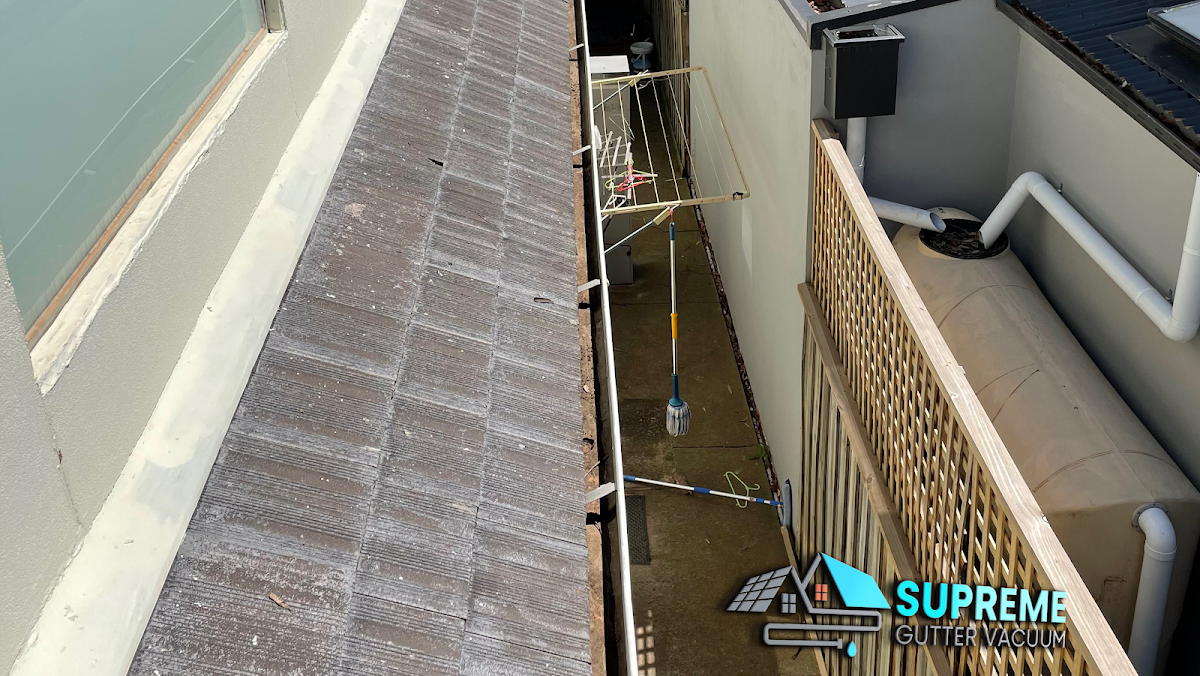 Supreme Gutter Vacuum