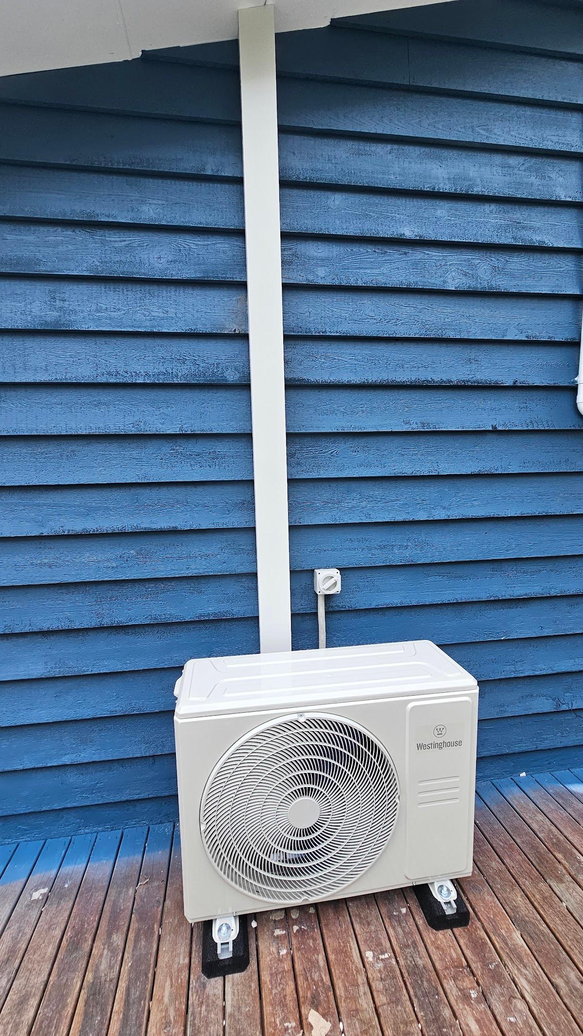 THE AIR CON BLOKE