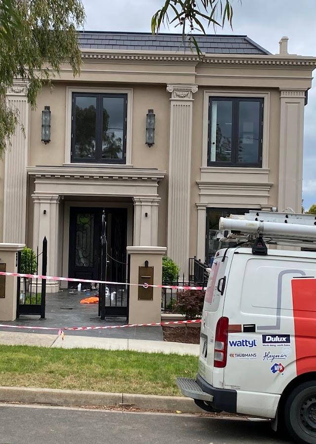 TOTAL 1 PAINTING Solutions & VIC DENDY PAINTERS